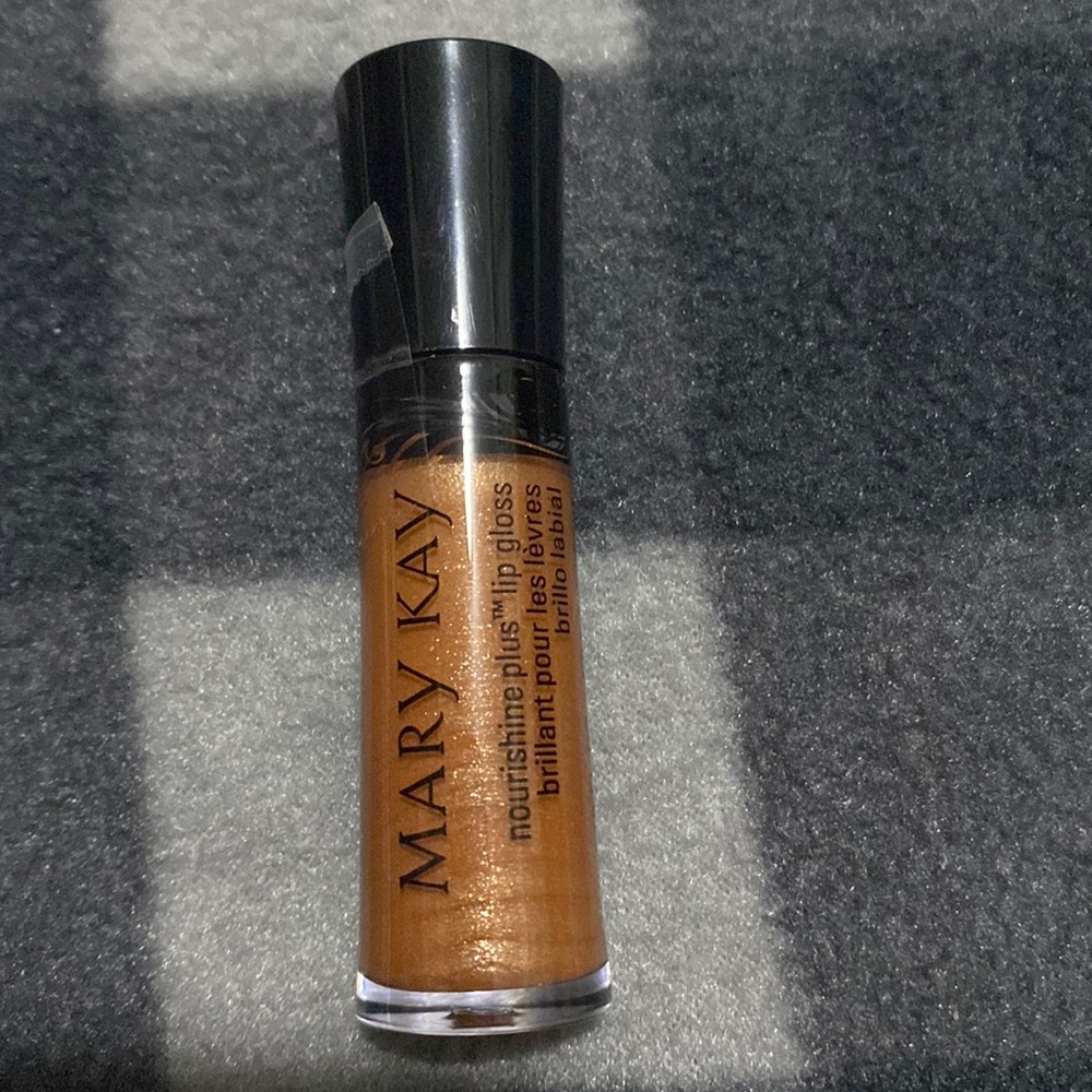 Mary Kay nourishine plus lip gloss